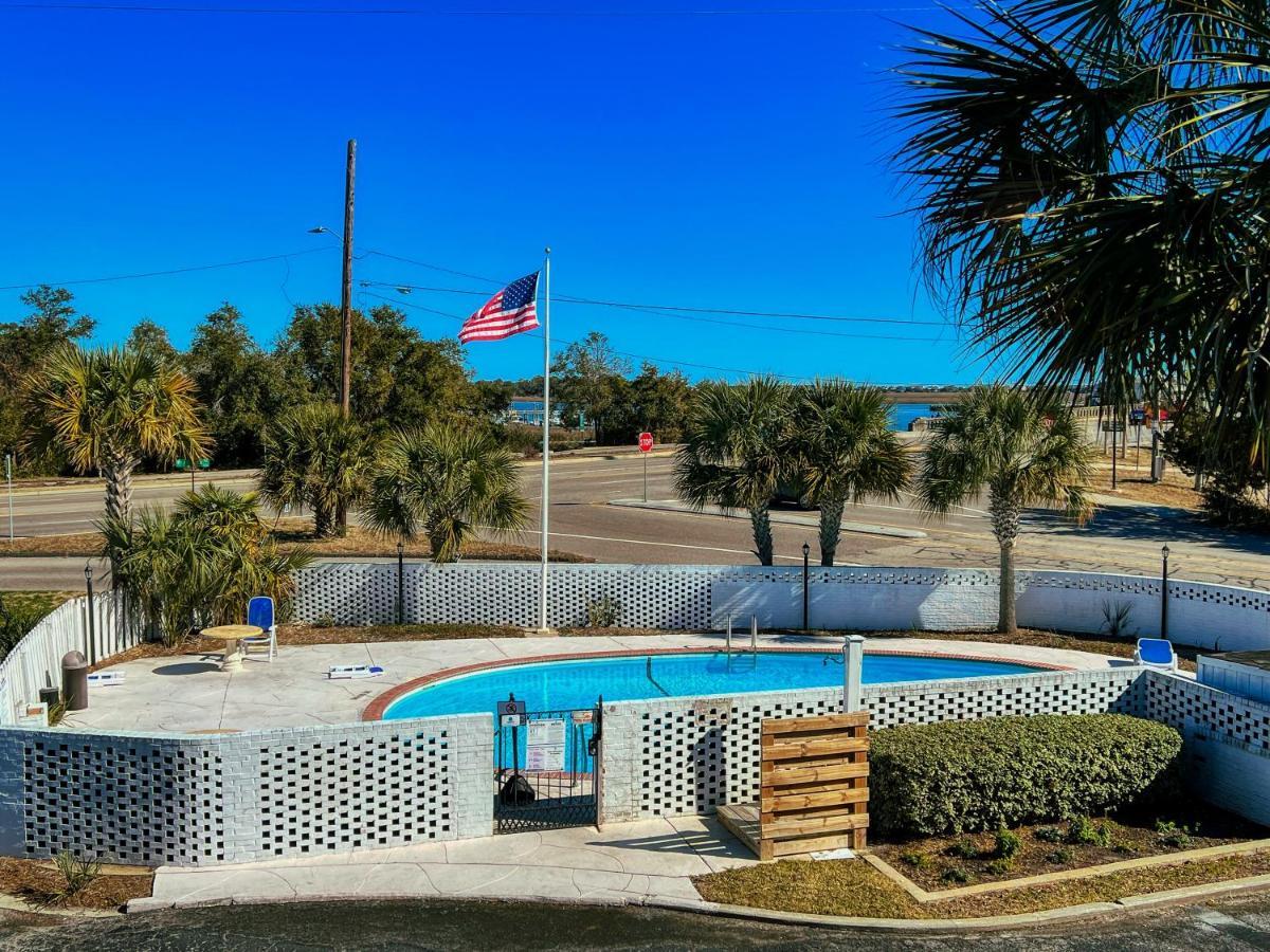 Waterway View Studio 2 W/ Pool, 1 Mile To Wrightsville Beach Wilmington Exteriér fotografie
